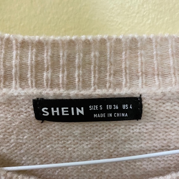 A multicolored soft sweater - Picture 3 of 3